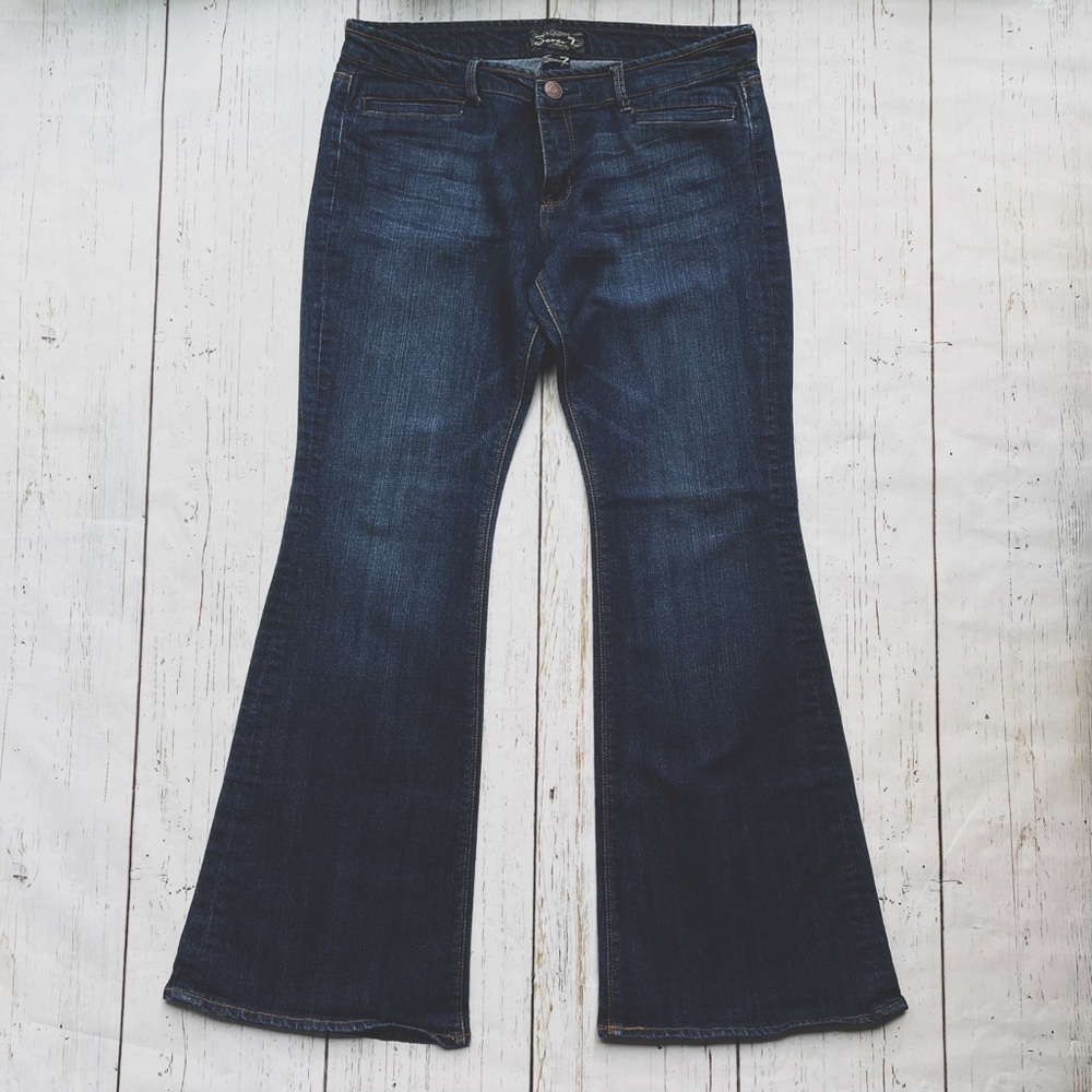 Seven7 Jeans Women’s Dark wash Blue Flare Wide Leg  Mid Rise Jeans Size 32